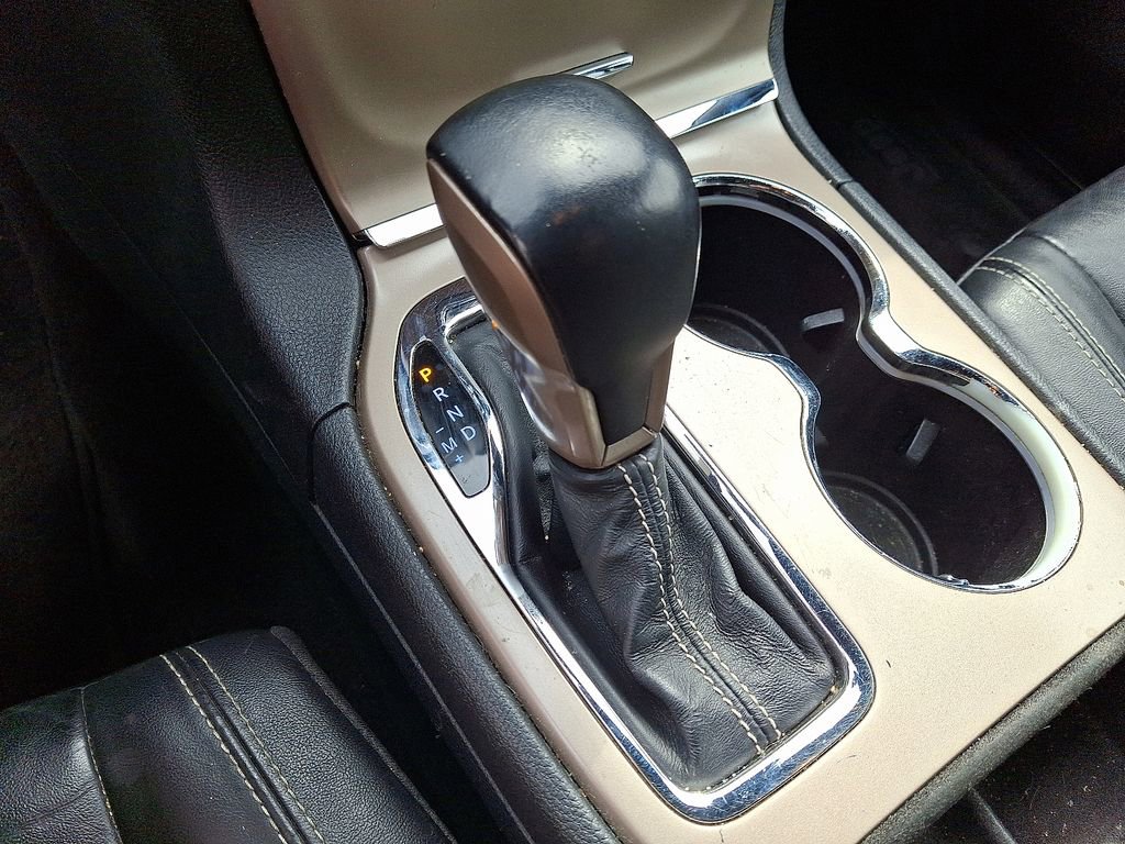 Used 2016 Jeep Grand Cherokee Limited image 13