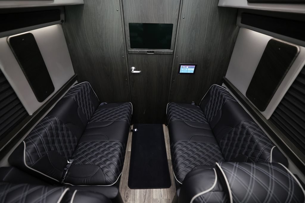 Used 2023 Mercedes-Benz Sprinter 3500 image 22