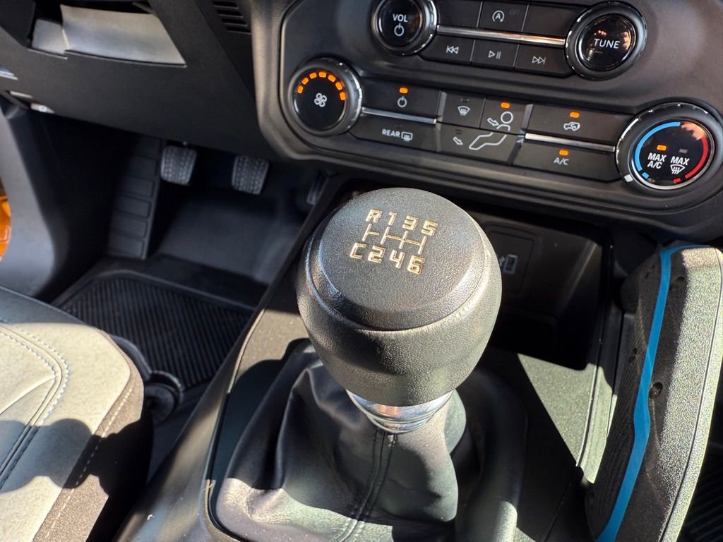 Used 2022 Ford Bronco Black Diamond image 18