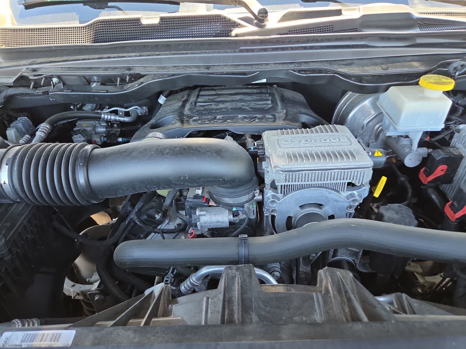 Used 2022 RAM 1500 Limited w/ Body-Colour Bumper Group AWD/4WD image 17