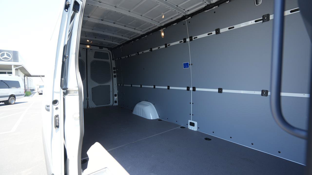 New 2026 Mercedes-Benz Sprinter 2500 image 8