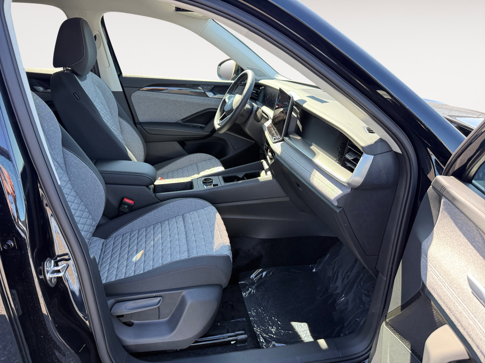 New 2026 Volkswagen Tiguan S FWD image 19