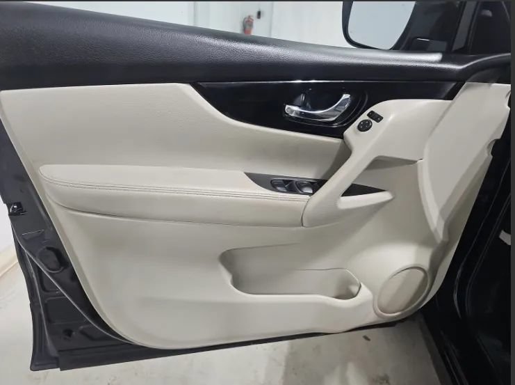 Used 2021 Nissan Rogue Sport SL FWD image 8