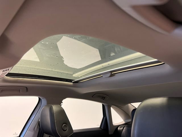 Certified 2025 Volkswagen Jetta SEL image 28