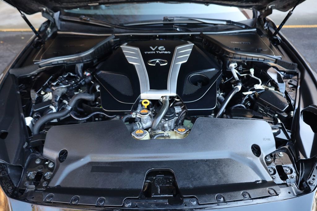 Used 2018 INFINITI Q50 Red Sport 400 w/ Sensory Package (Sport) image 10