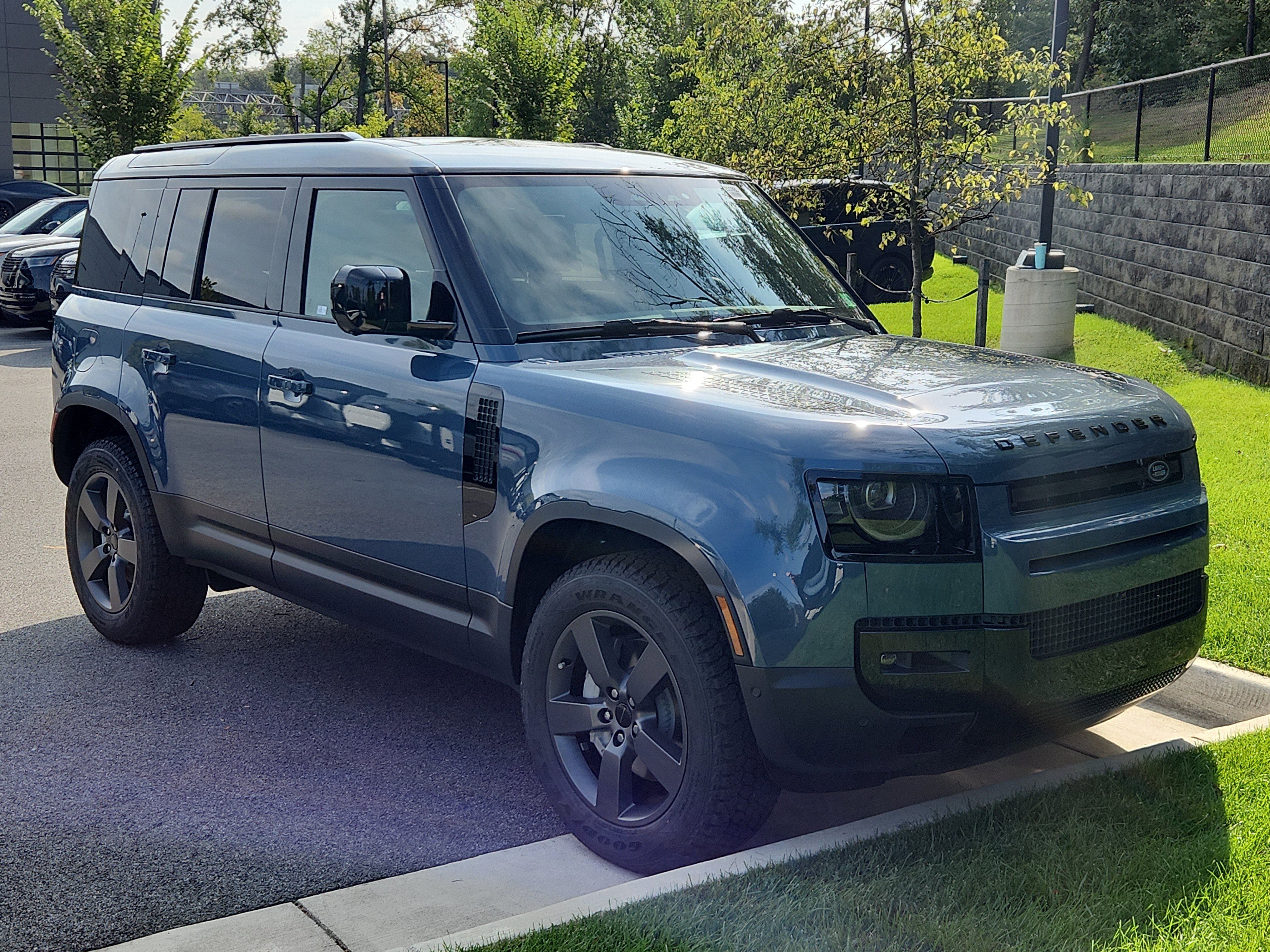 Used 2026 Land Rover Defender 110 S image 10