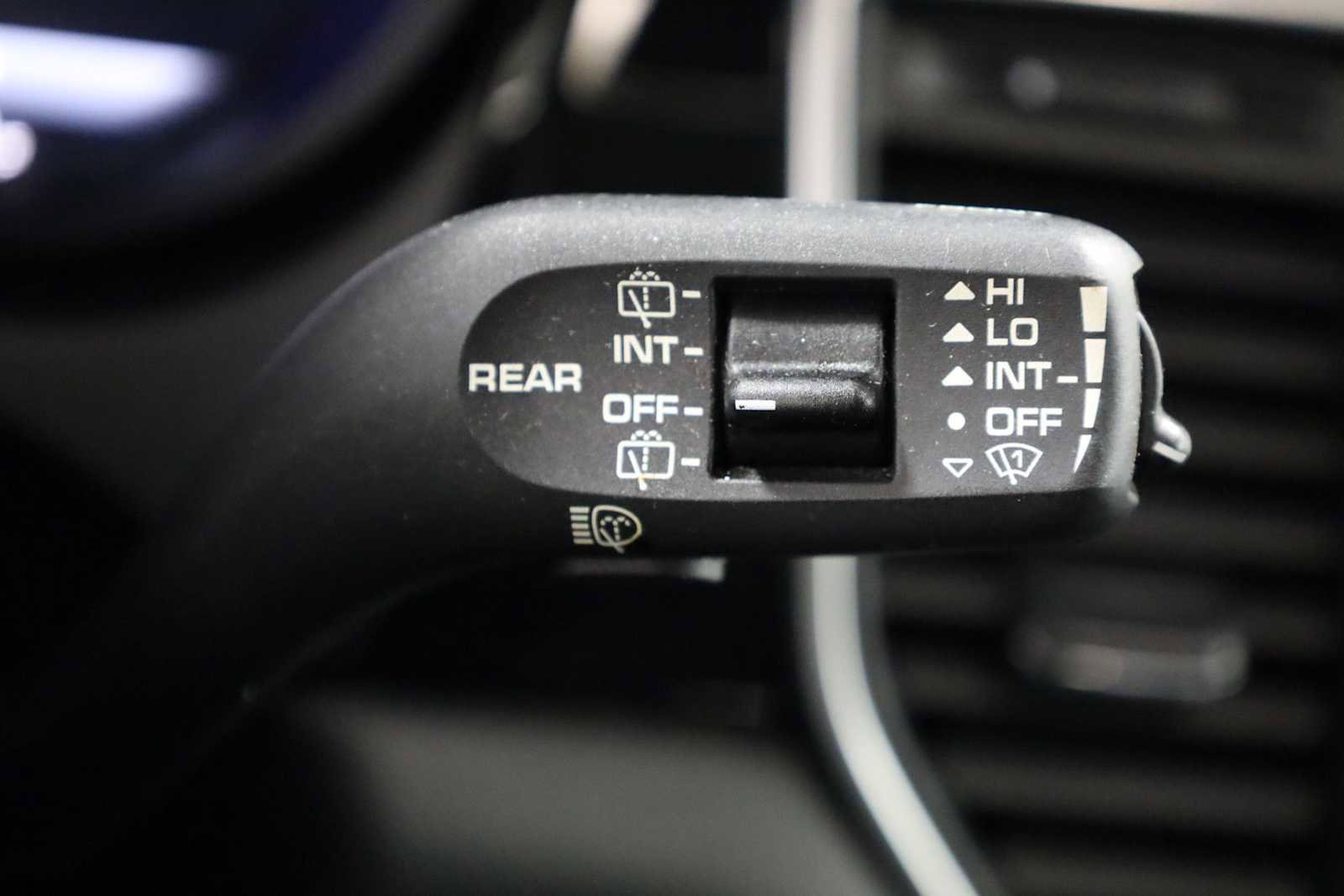 Used 2017 Porsche Macan image 30