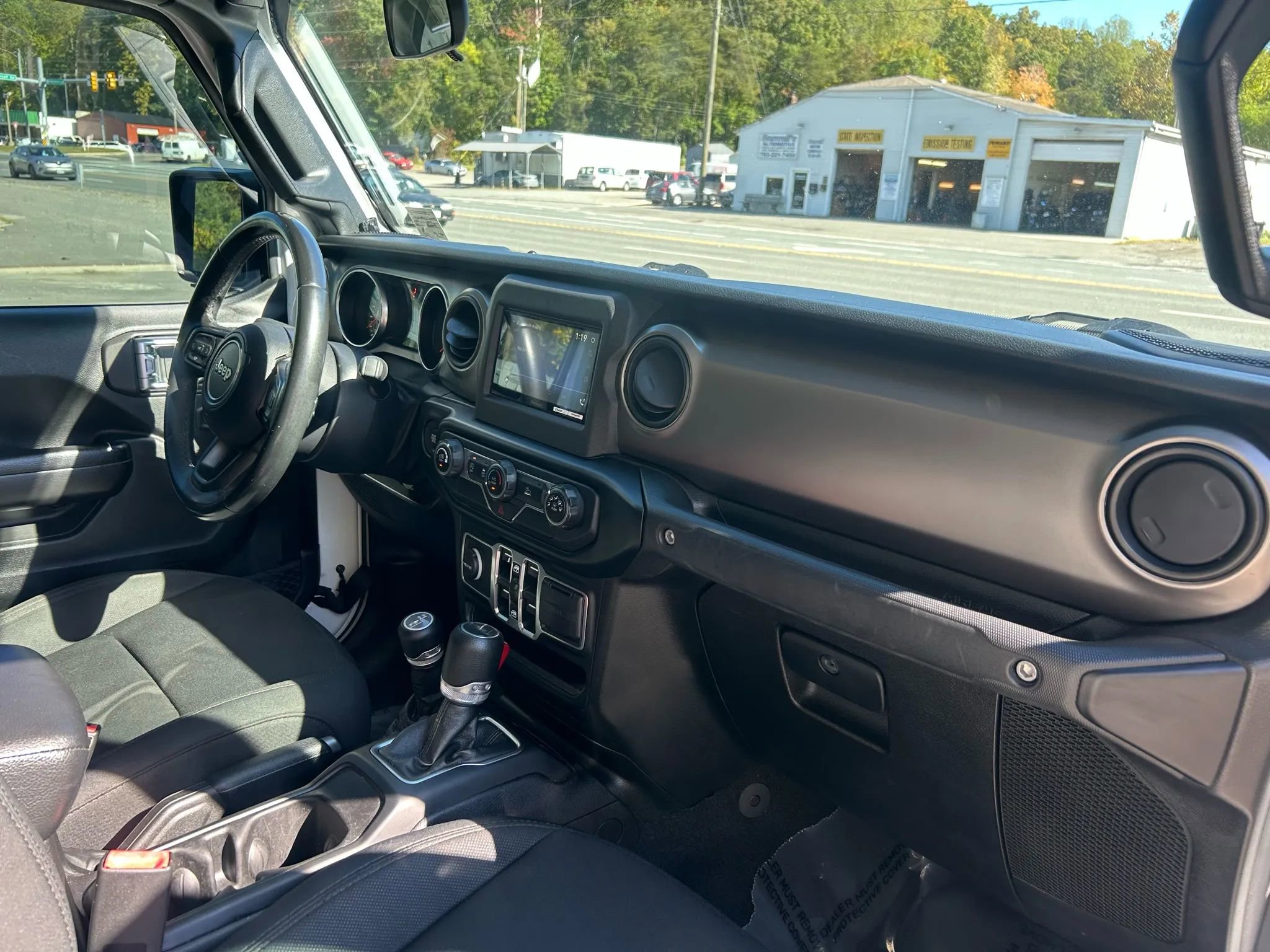 Used 2020 Jeep Gladiator Sport w/ Quick Order Package 24S image 19