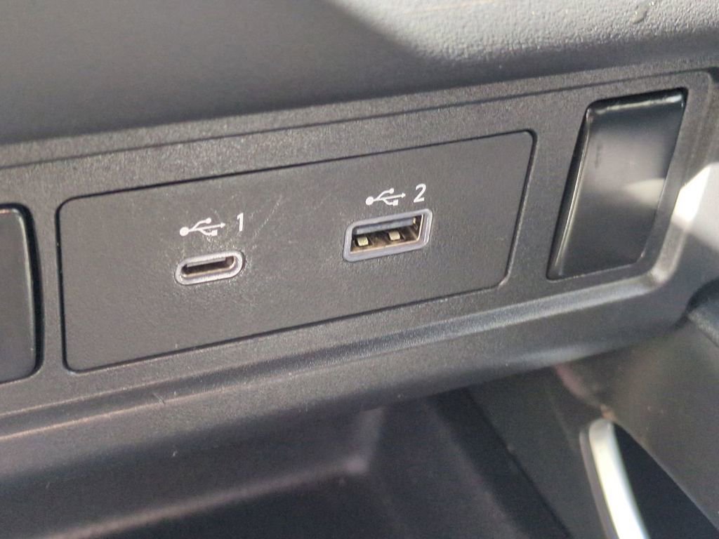 Used 2023 Nissan Frontier SV image 21