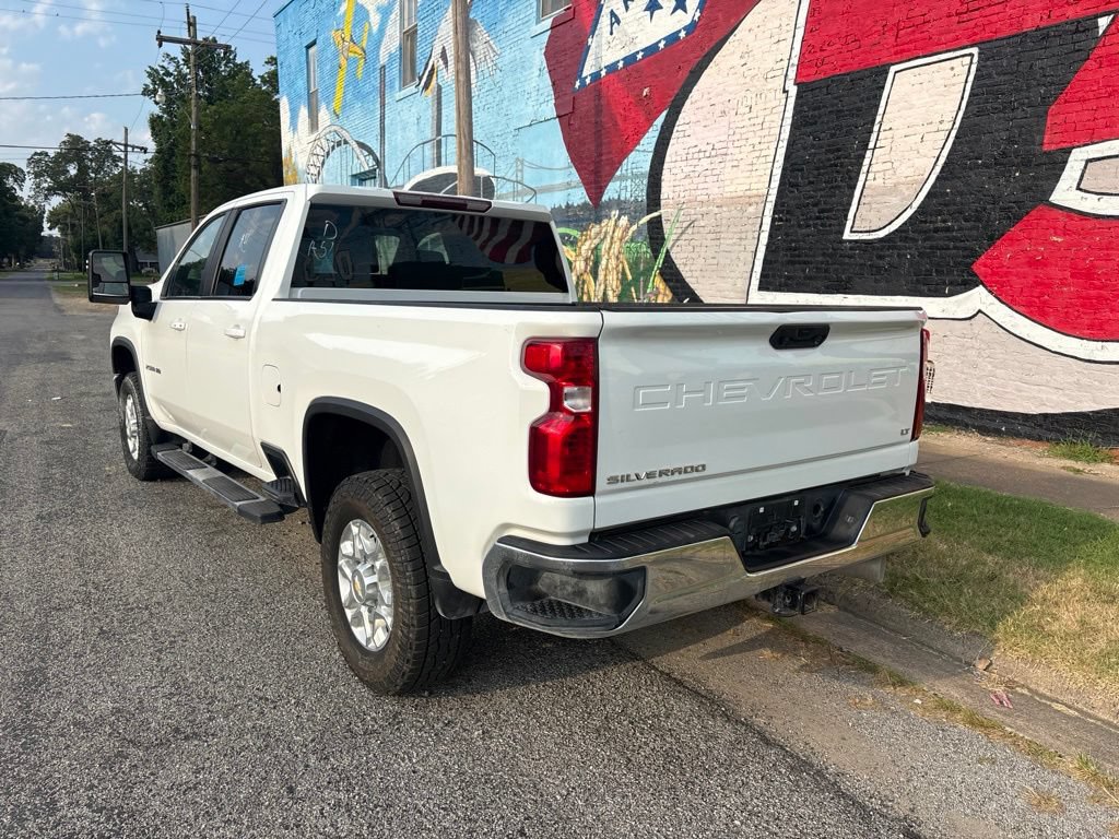 Used 2023 Chevrolet Silverado 2500 LT w/ Convenience Package AWD/4WD image 4