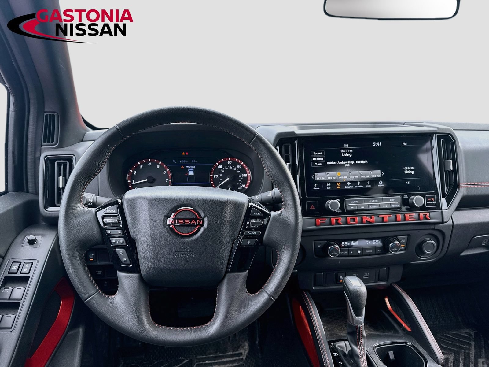 Used 2025 Nissan Frontier Pro-X RWD image 27