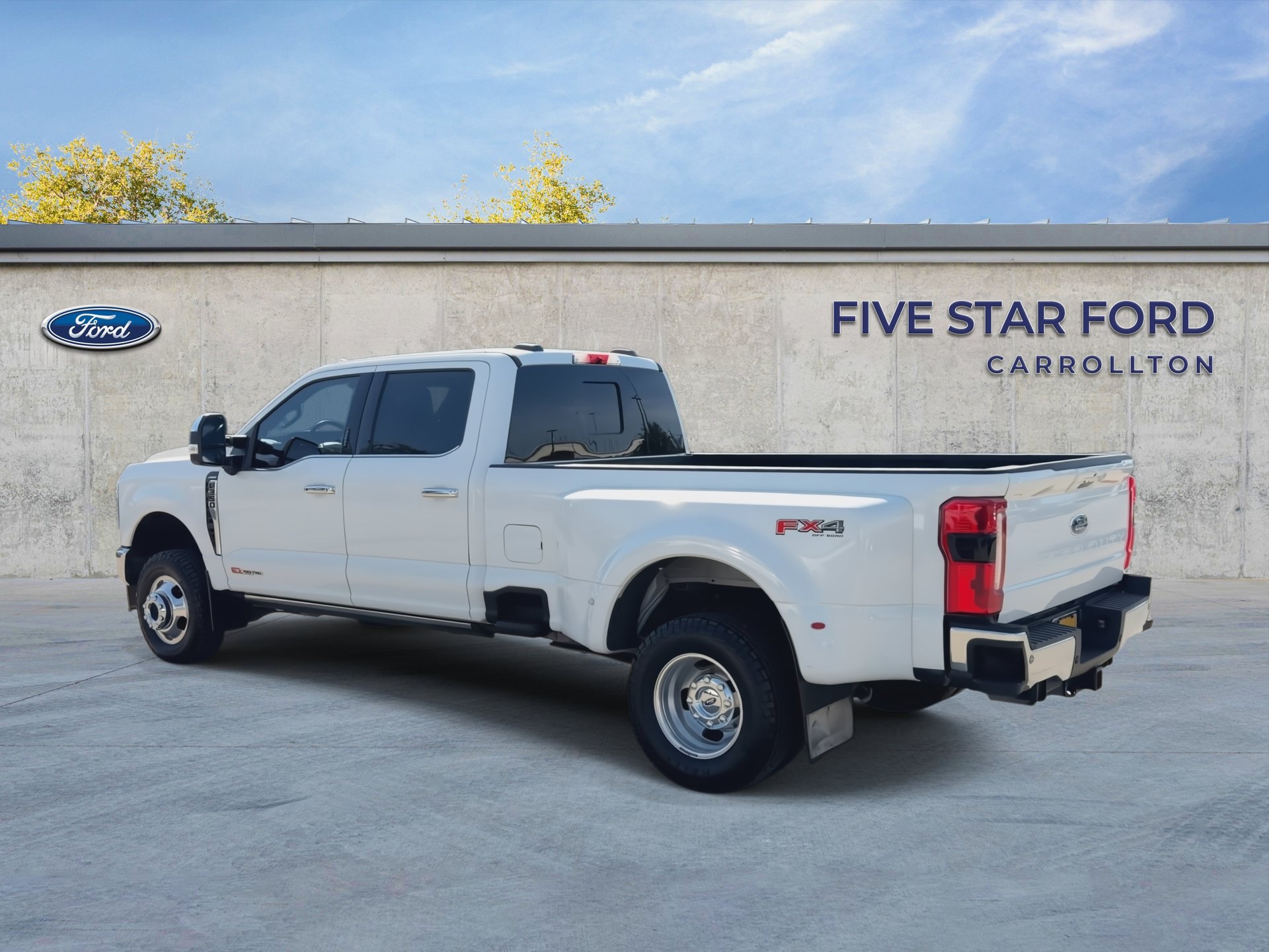 Used 2024 Ford F350 Lariat w/ Lariat Ultimate Package AWD/4WD image 6