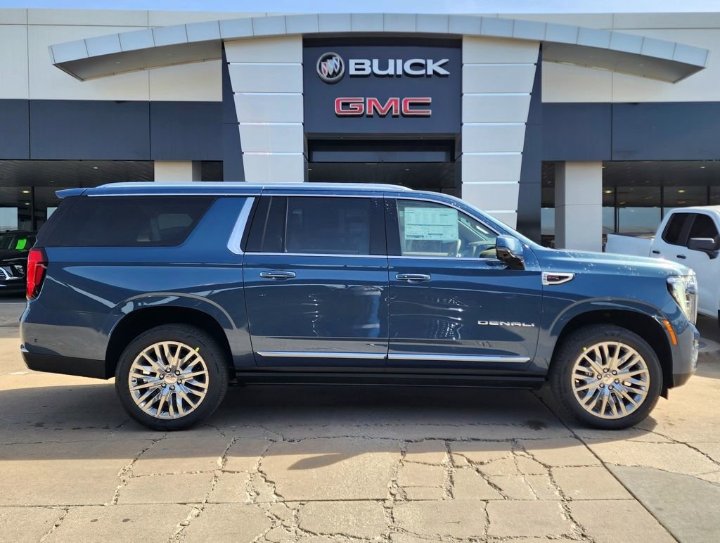 New 2026 GMC Yukon XL Denali w/ Sun & Power Step Package image 2