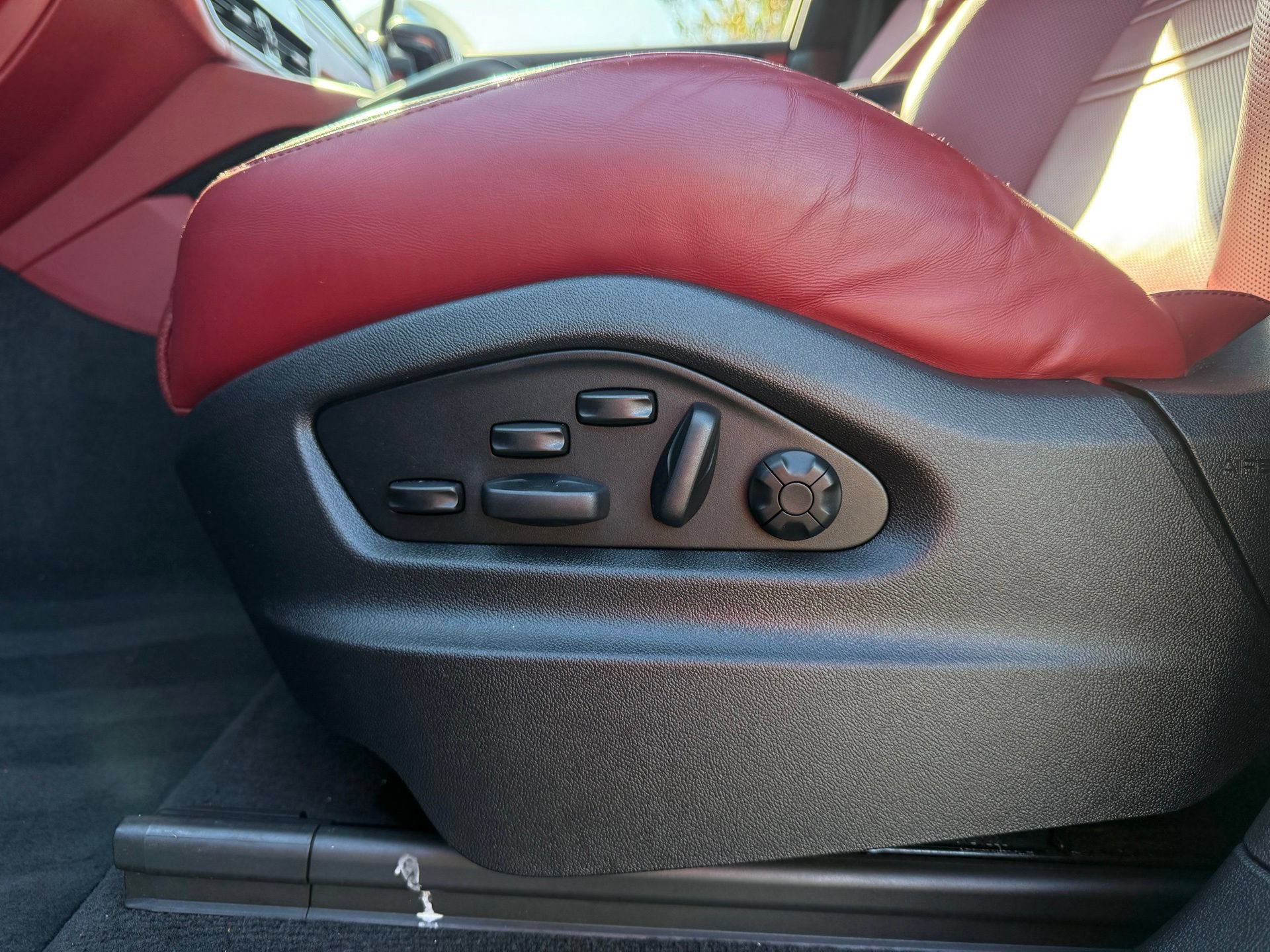 Used 2023 Porsche Cayenne Turbo AWD/4WD image 29