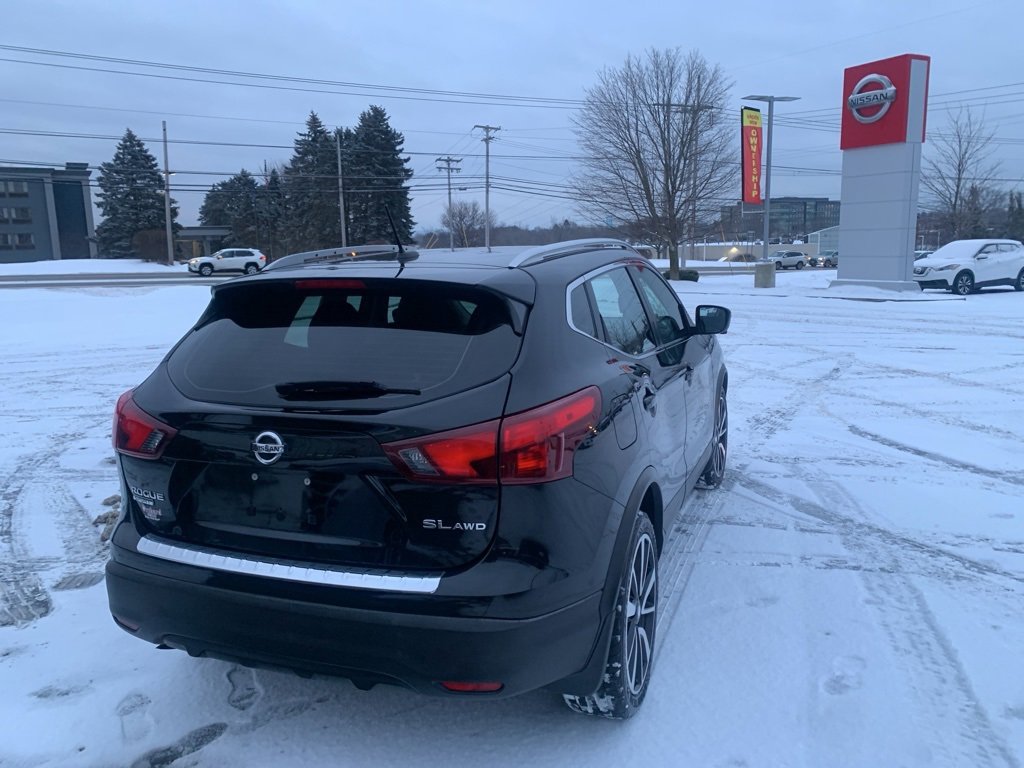 Used 2018 Nissan Rogue Sport SL w/ SL Premium Package image 7