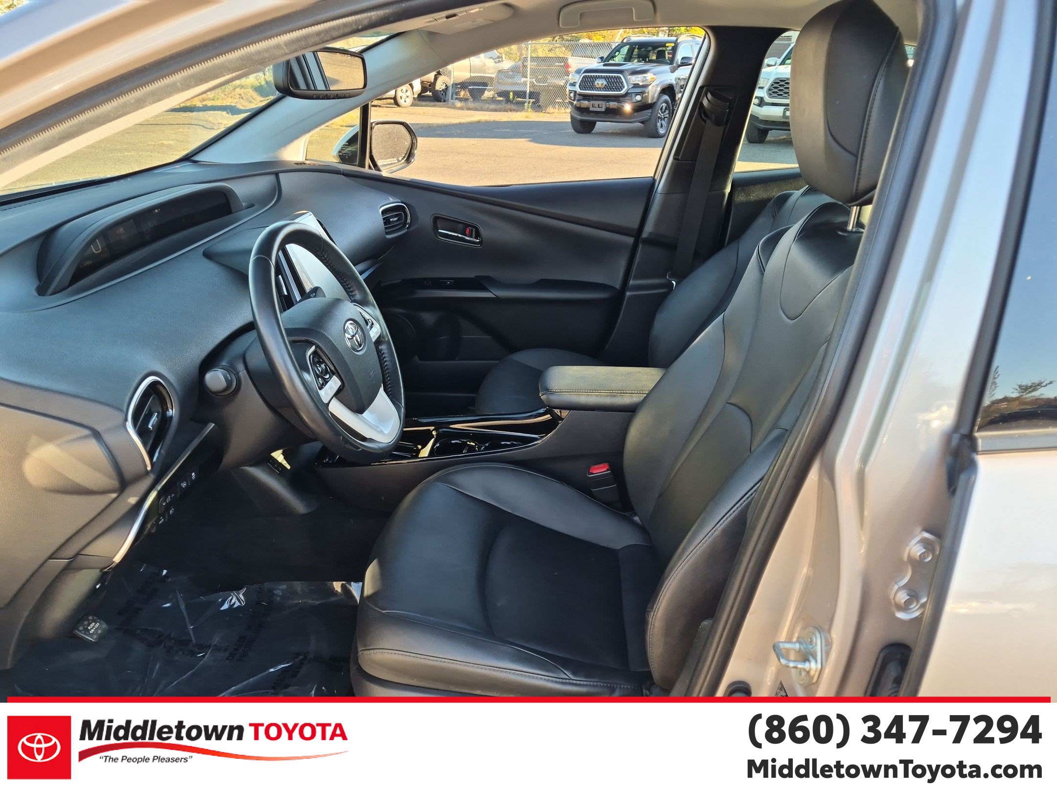 Used 2018 Toyota Prius Prime Advanced FWD image 14
