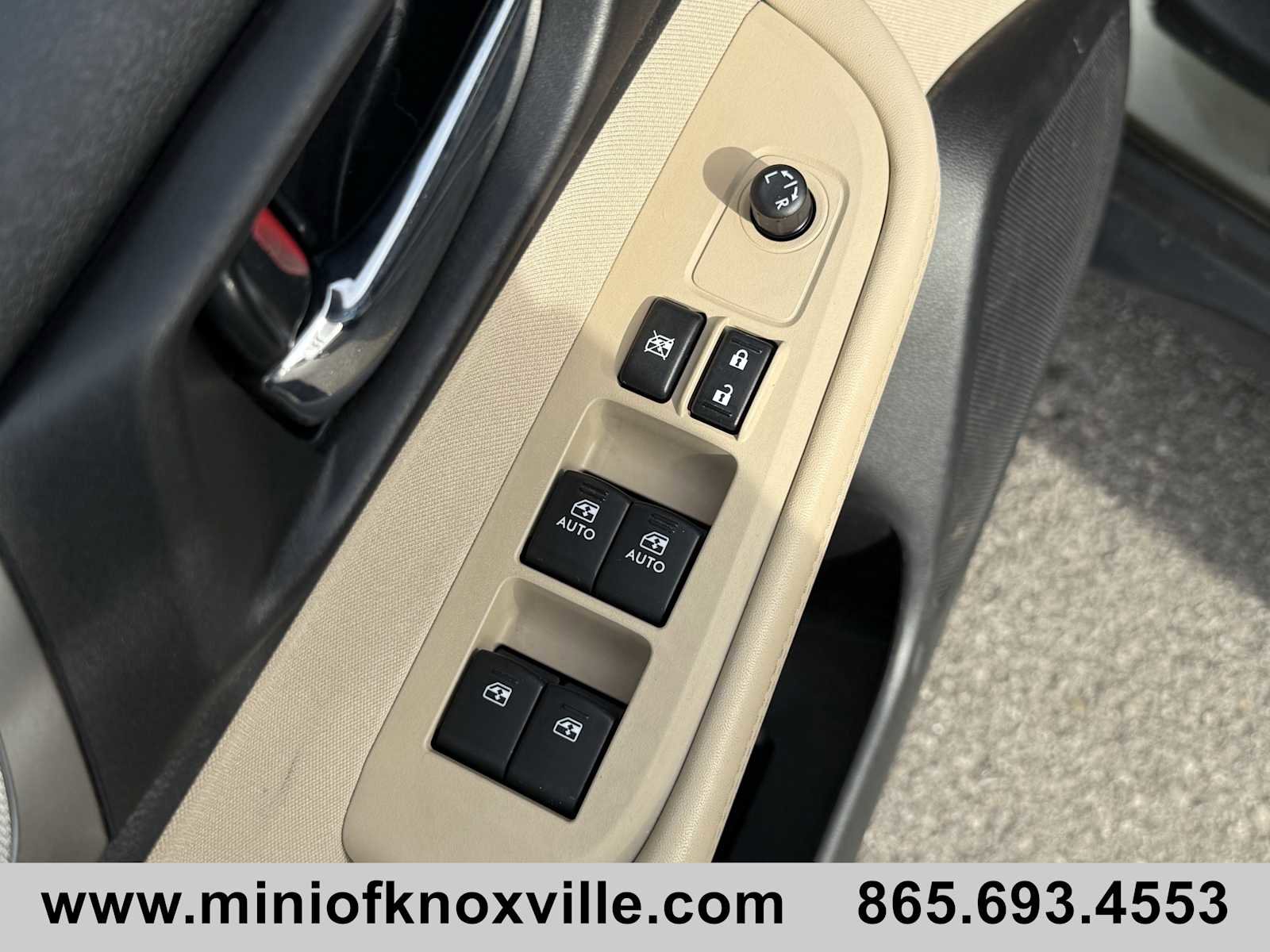 Used 2015 Subaru Outback 2.5i Premium image 11