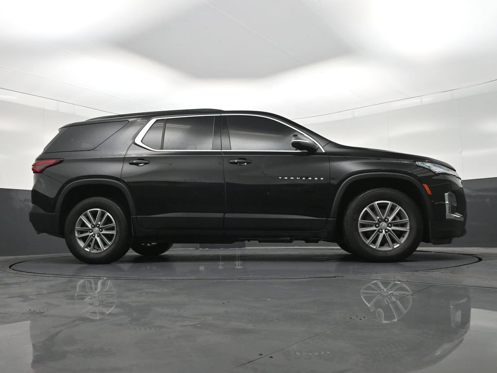 Used 2023 Chevrolet Traverse LT FWD image 29
