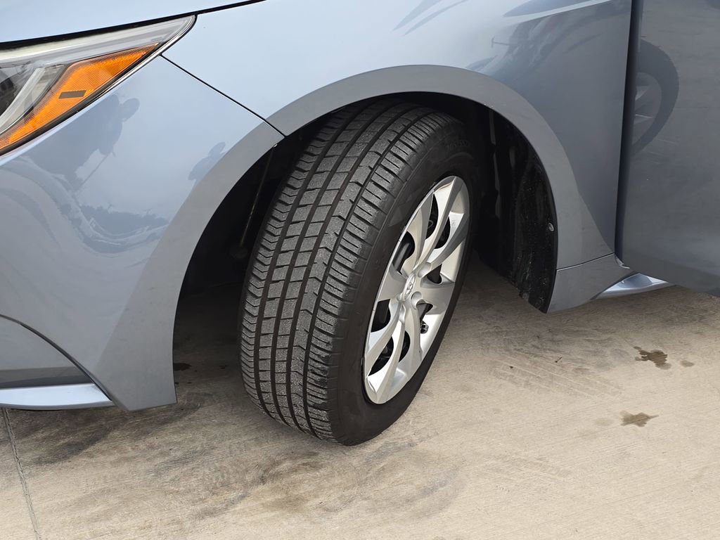 Used 2021 Toyota Corolla LE image 35