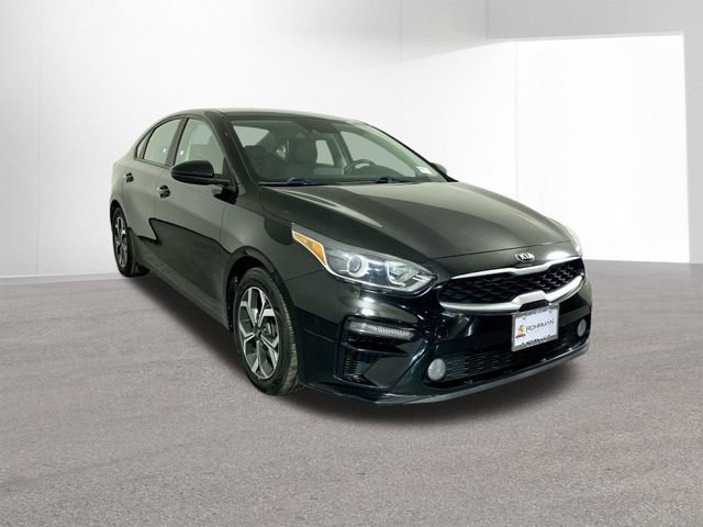 Used 2021 Kia Forte LXS image 2