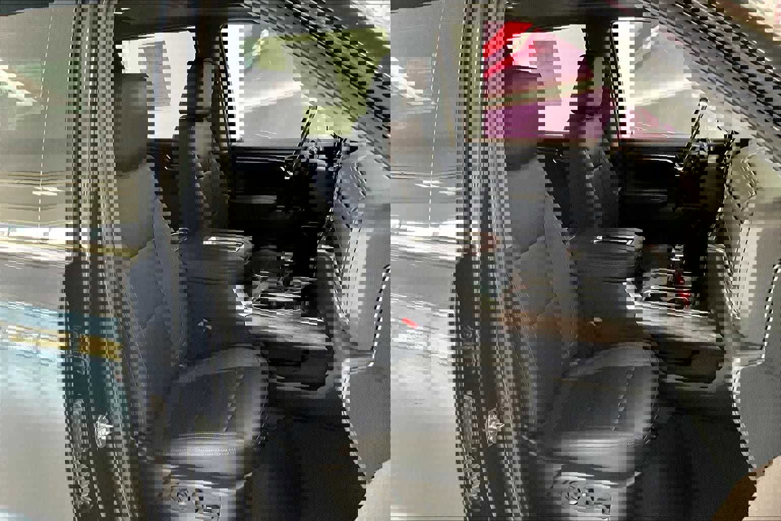 Used 2022 Chevrolet Silverado 1500 LTZ w/ LTZ Convenience Package II image 11