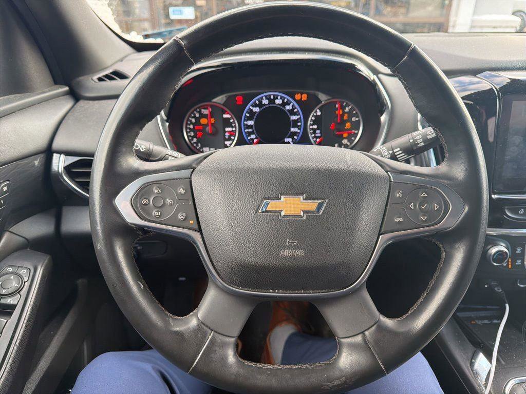 Used 2023 Chevrolet Traverse High Country image 12