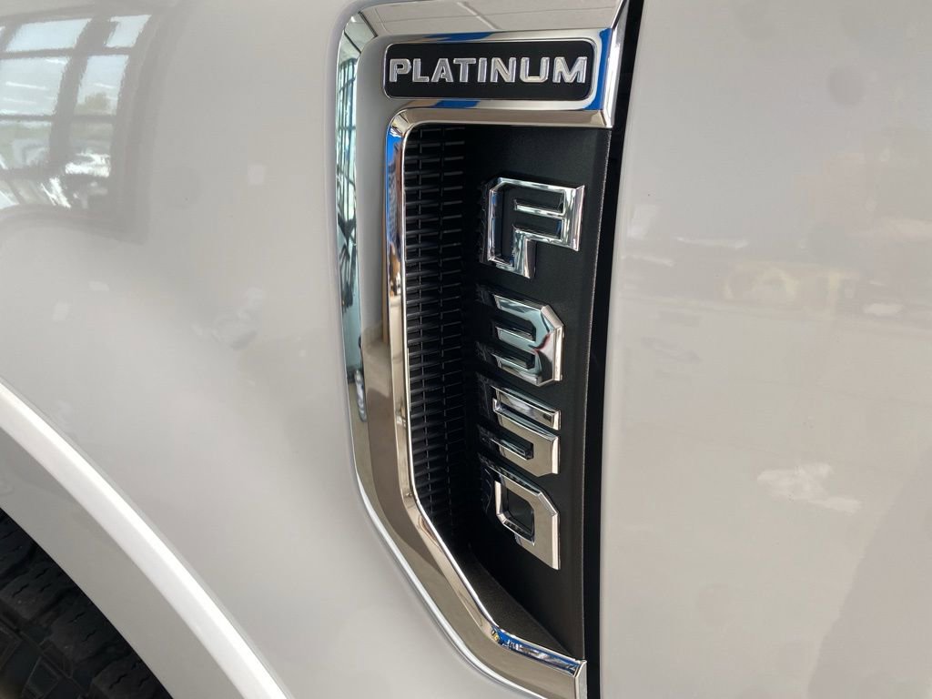 Used 2022 Ford F350 Platinum w/ Tremor Off-Road Package image 38