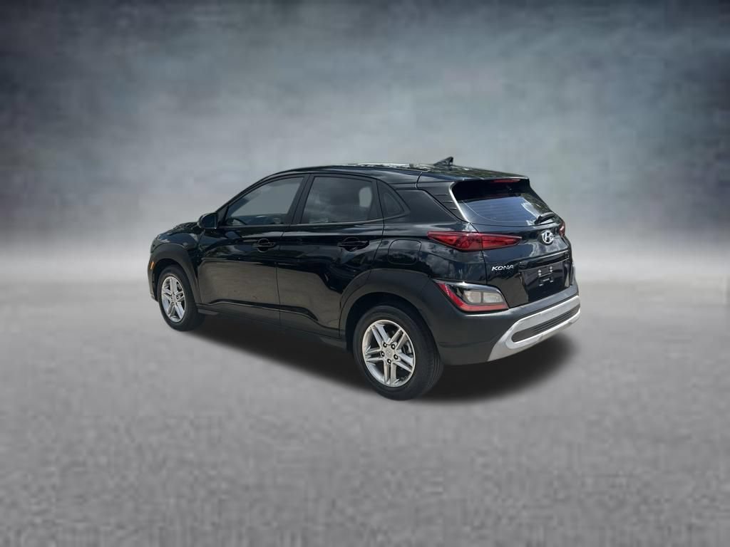 Used 2023 Hyundai Kona SE w/ Cargo Package FWD image 3