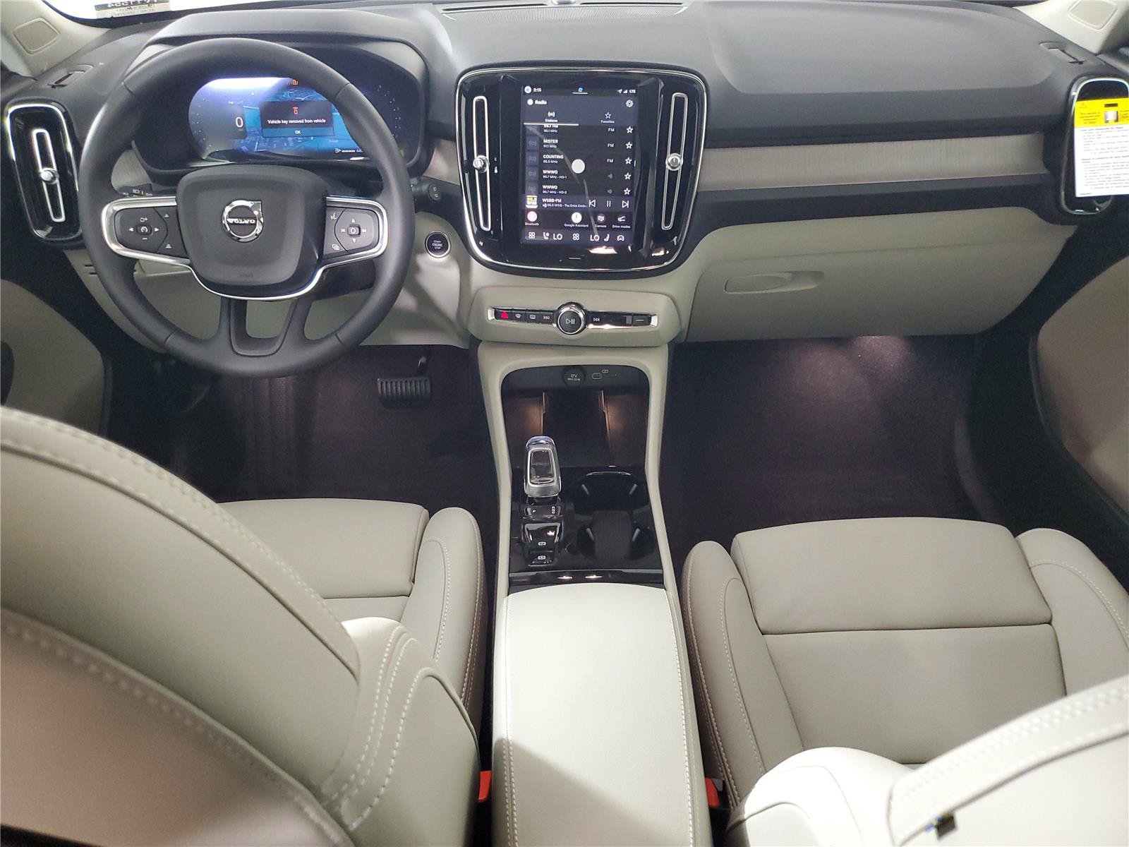 New 2026 Volvo XC40 B5 Plus w/ Protection Package Premier AWD/4WD image 15