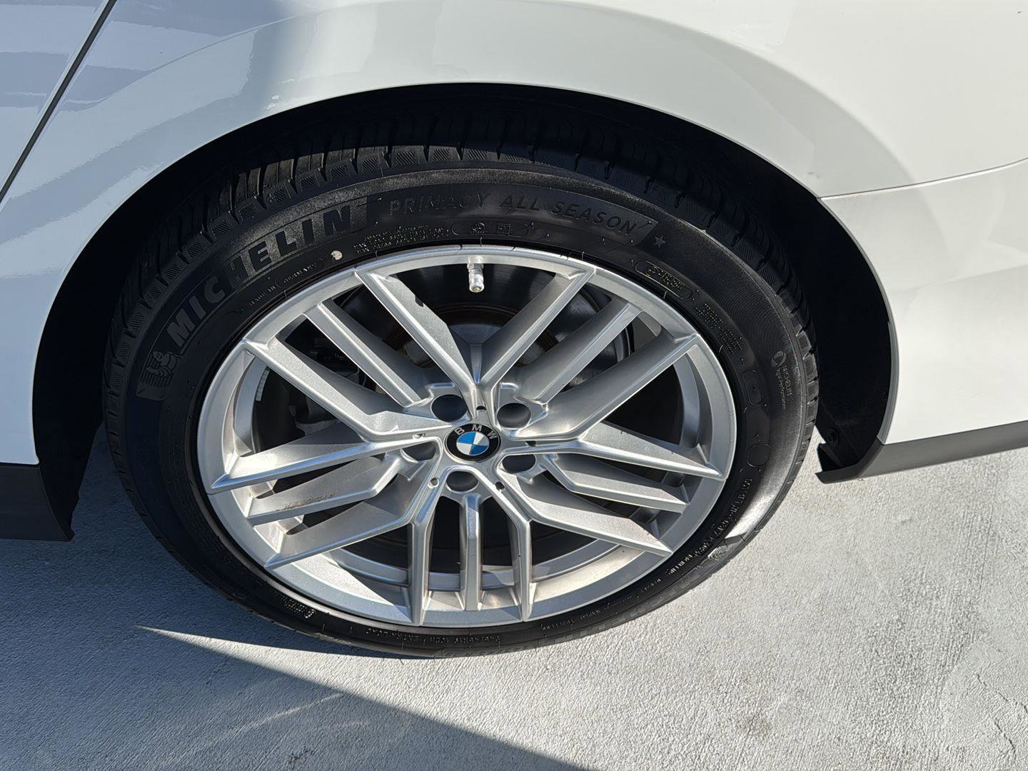 Certified 2025 BMW 530i w/ Premium Package image 34