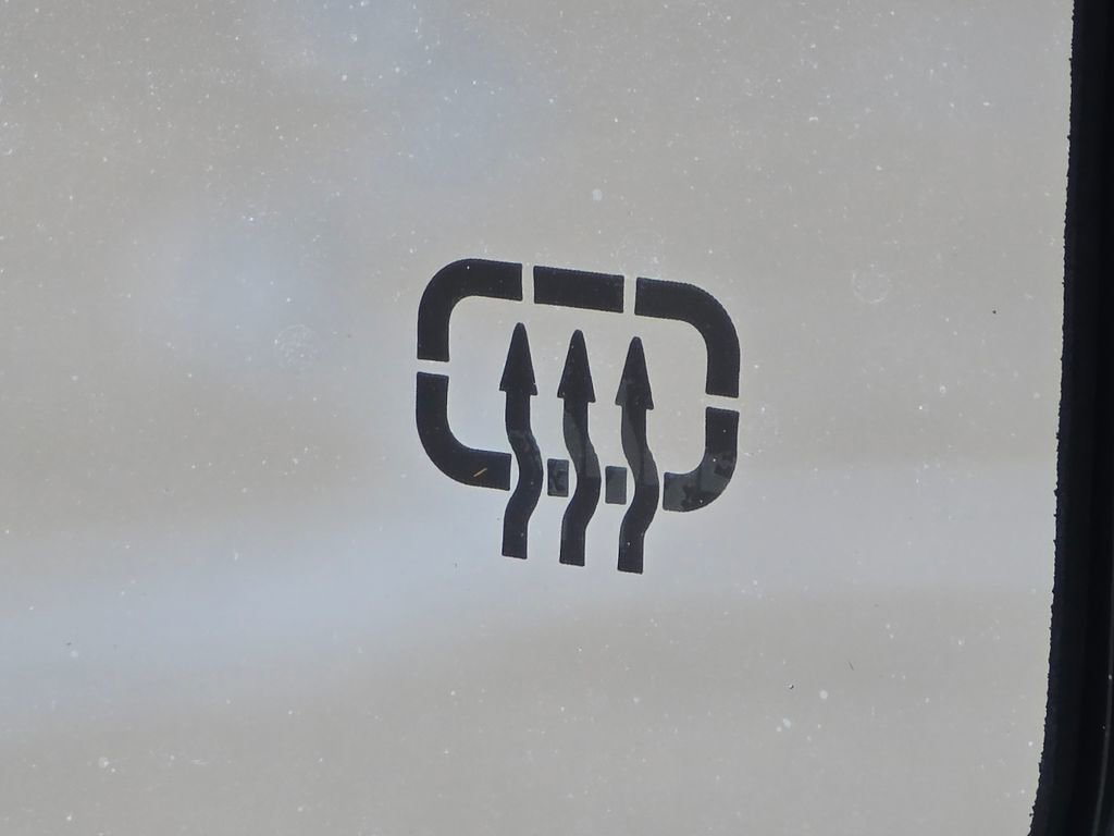 Used 2022 Jeep Wrangler Unlimited Sahara image 8