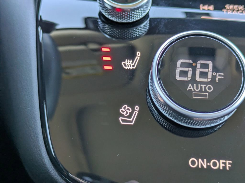 Certified 2025 INFINITI QX60 Luxe image 25