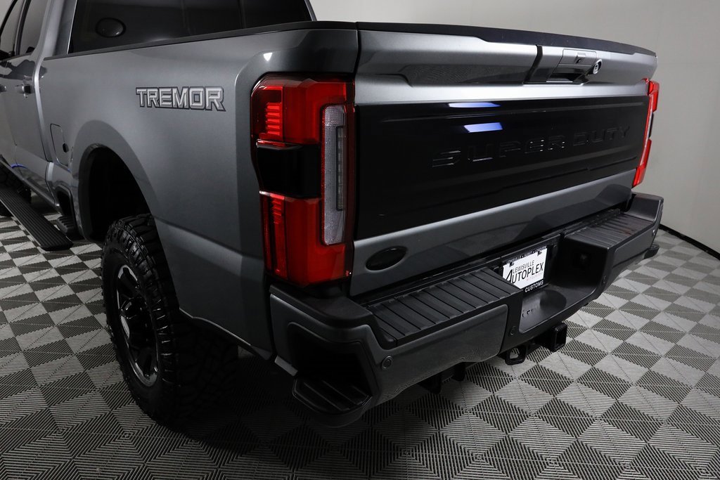Used 2025 Ford F250 Platinum w/ Tremor Off-Road Package image 58