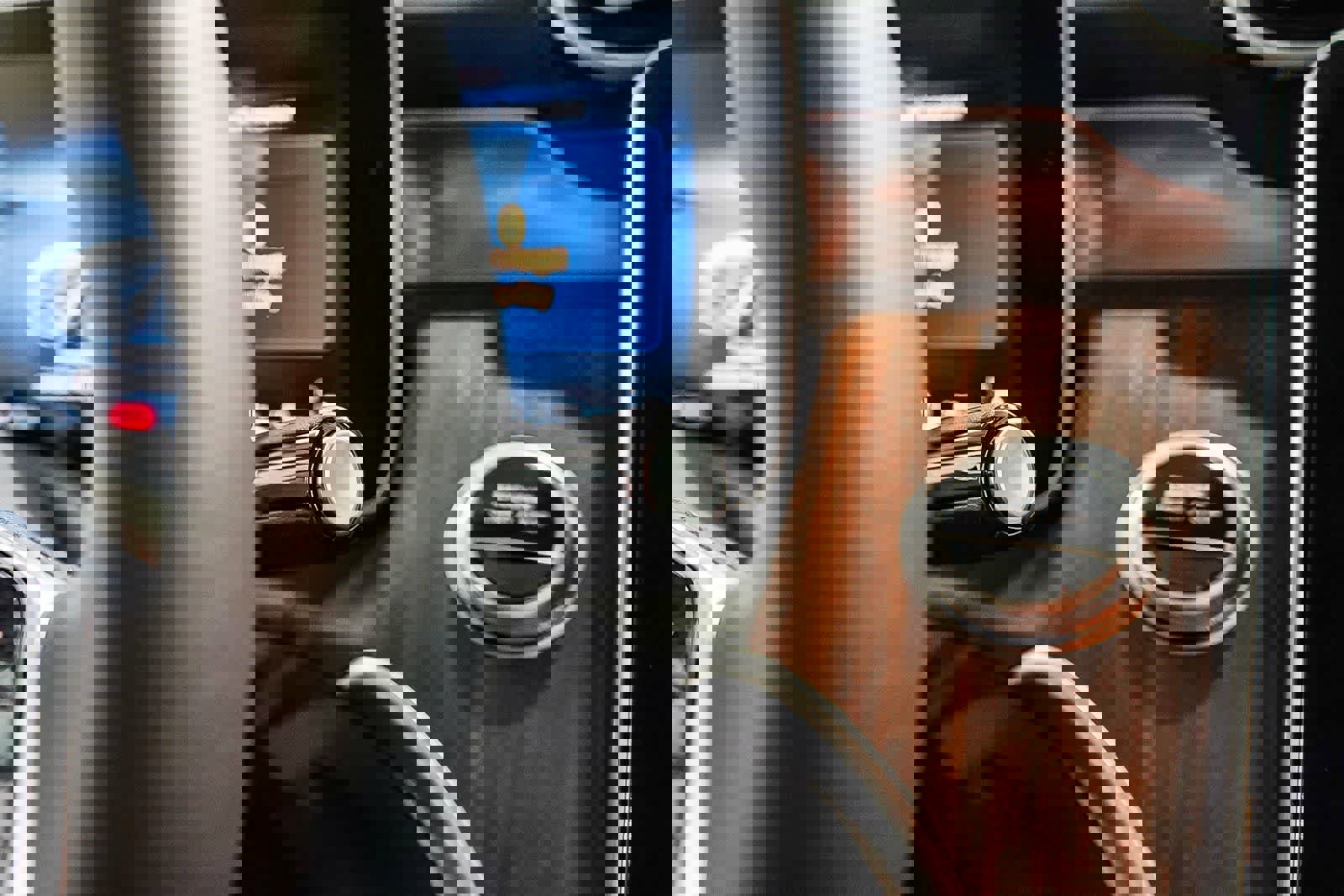 Used 2025 Mercedes-Benz GLC 350e image 24