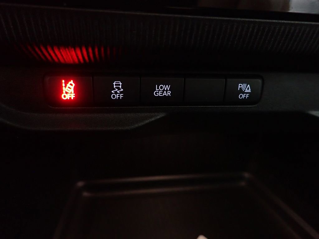 New 2026 Jeep Cherokee Limited image 35