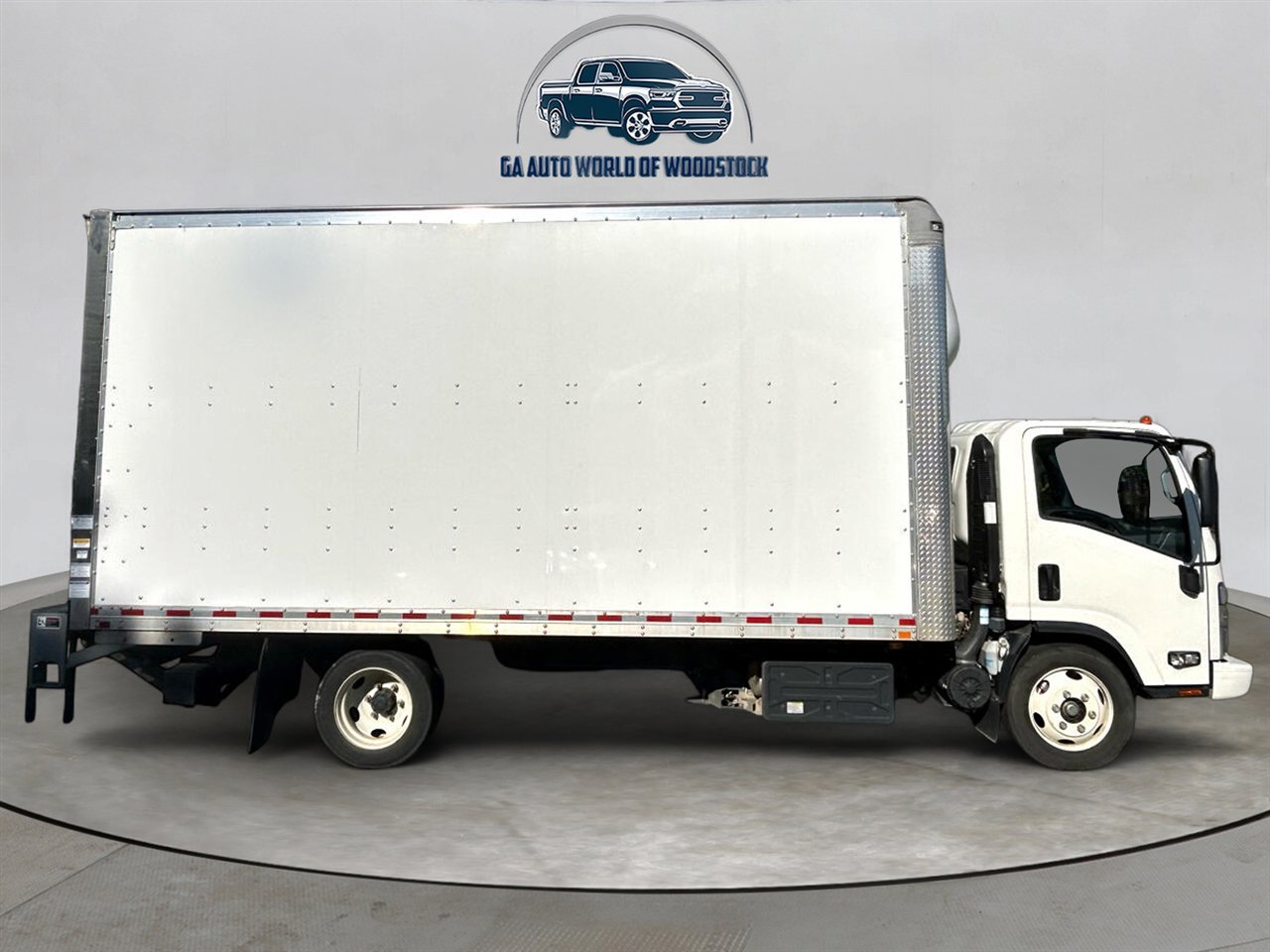 Used 2023 Chevrolet Low Cab Forward 5500XD image 8