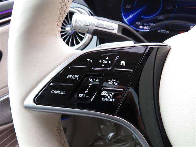 Certified 2023 Mercedes-Benz EQS 580 4MATIC SUV w/ Exclusive Trim Package image 10