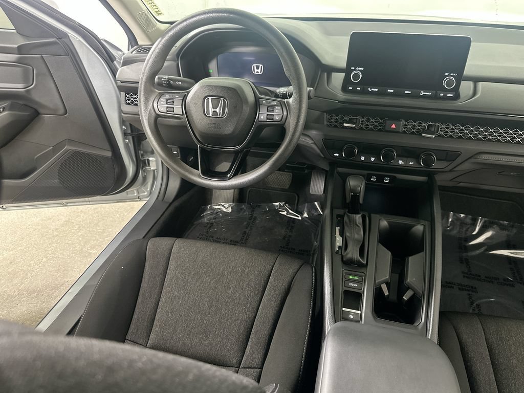 Used 2024 Honda Accord EX image 19
