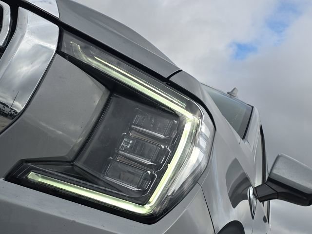 Used 2023 GMC Yukon SLT image 9
