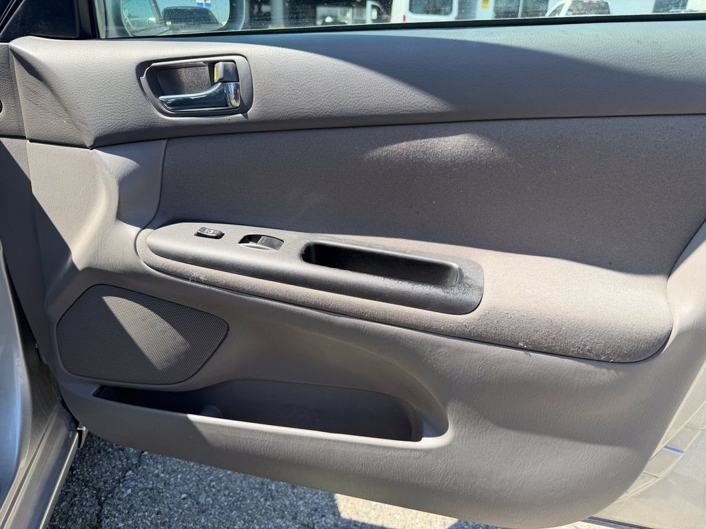 Used 2006 Toyota Camry LE FWD image 7