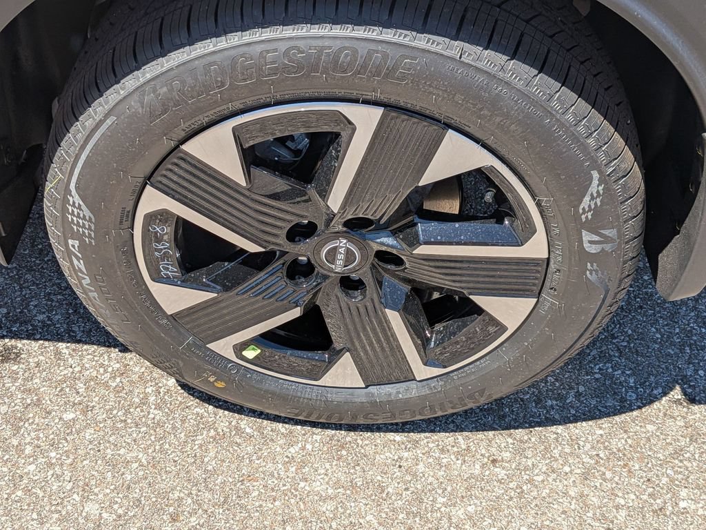 New 2026 Nissan Kicks SV w/ Cold Weather Package AWD/4WD image 12