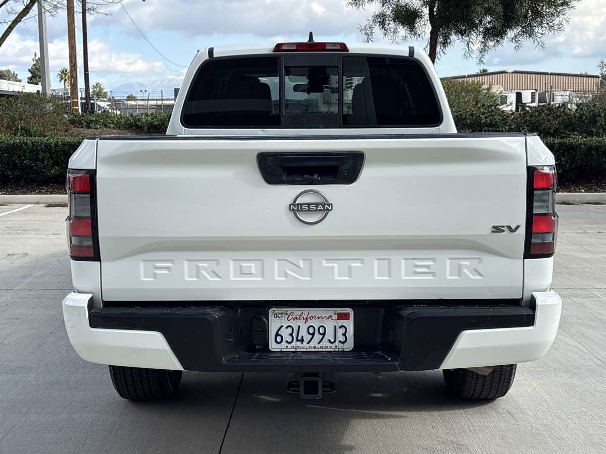 Used 2022 Nissan Frontier SV image 4