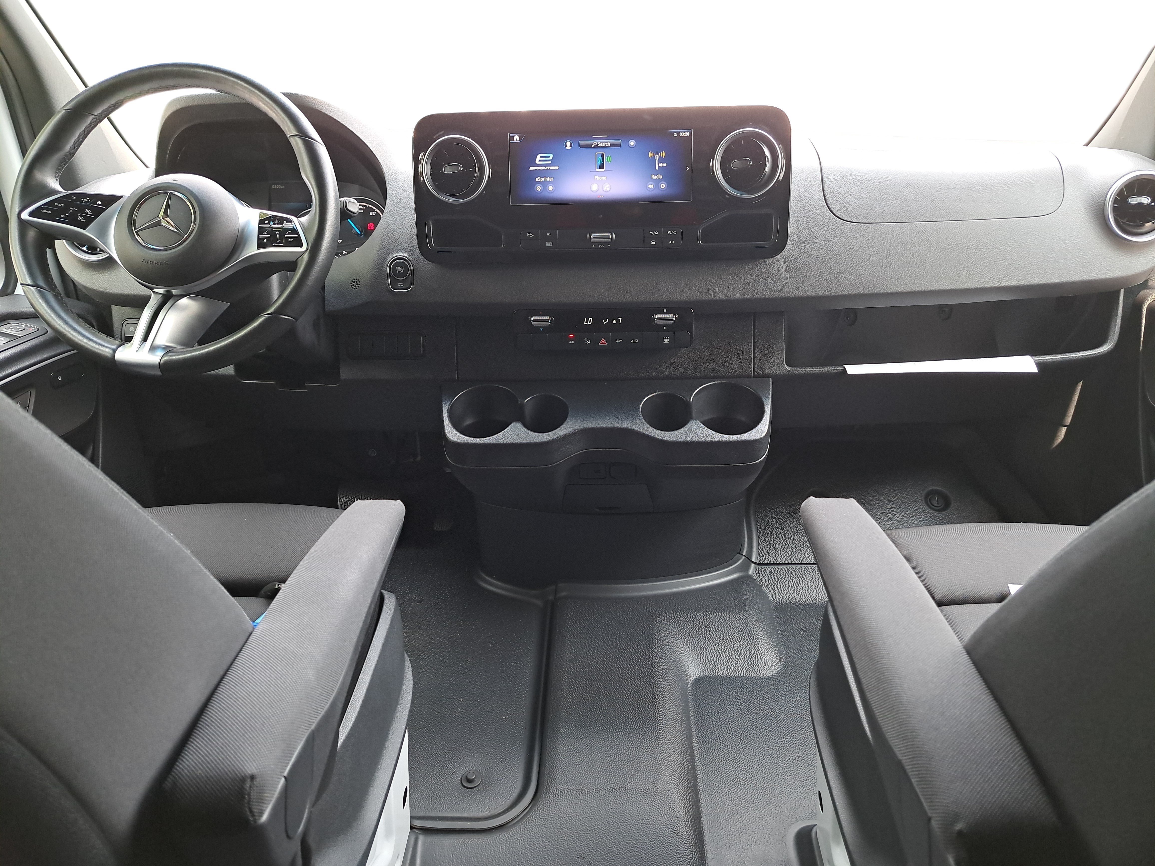 Used 2024 Mercedes-Benz eSprinter 170 Cargo image 10