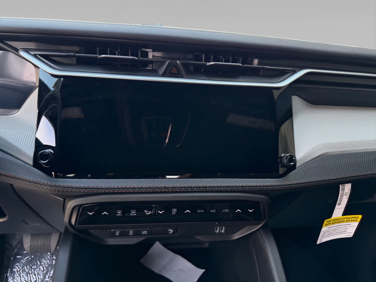 New 2027 Jeep Cherokee Limited AWD/4WD image 15