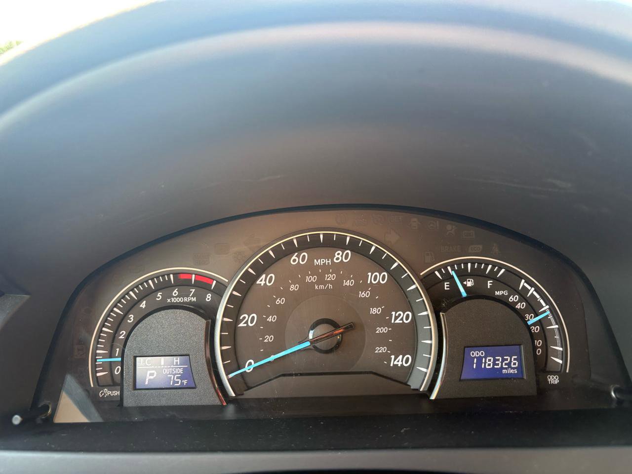 Used 2012 Toyota Camry LE FWD image 11