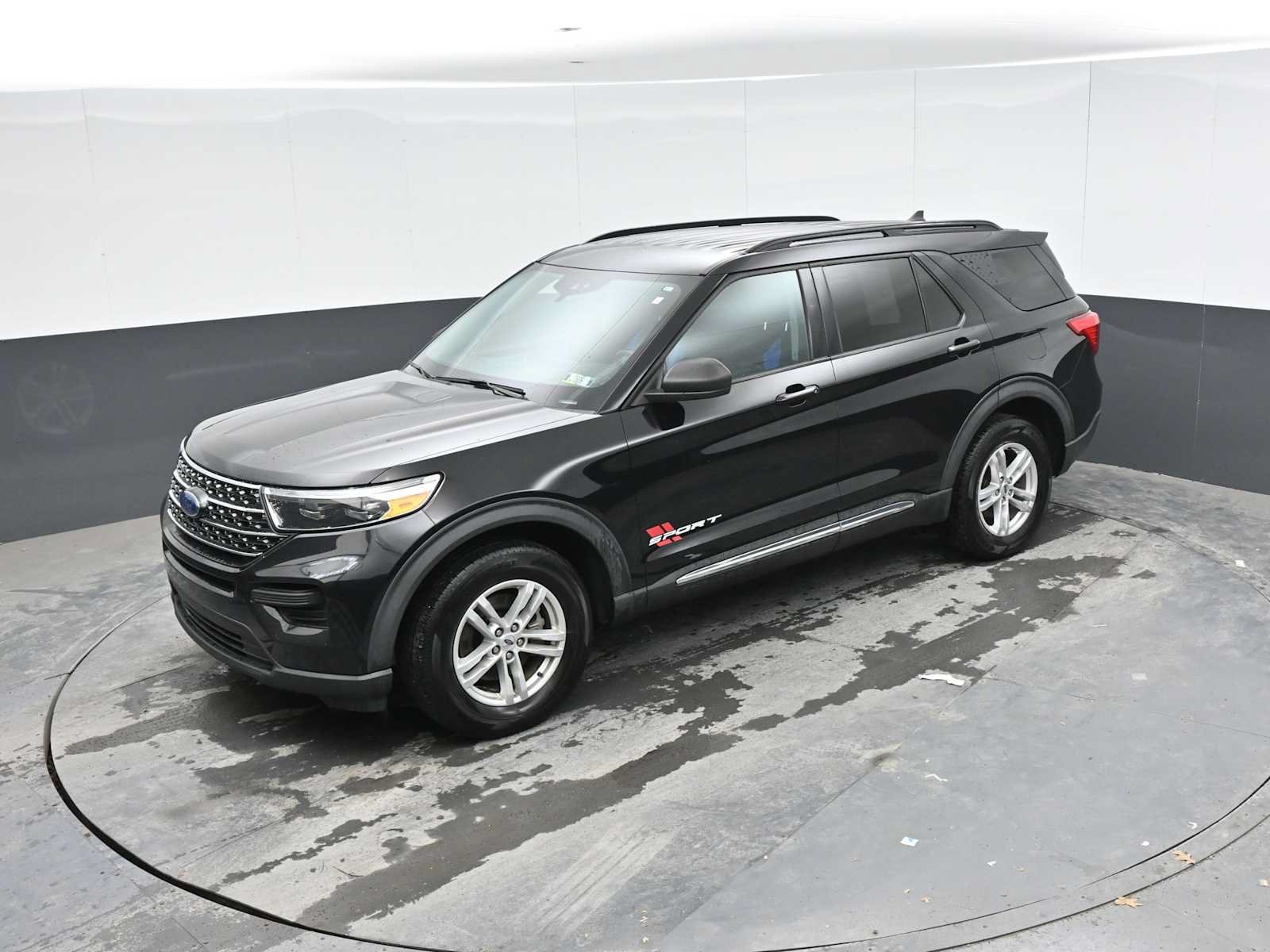 Used 2021 Ford Explorer XLT AWD/4WD image 15