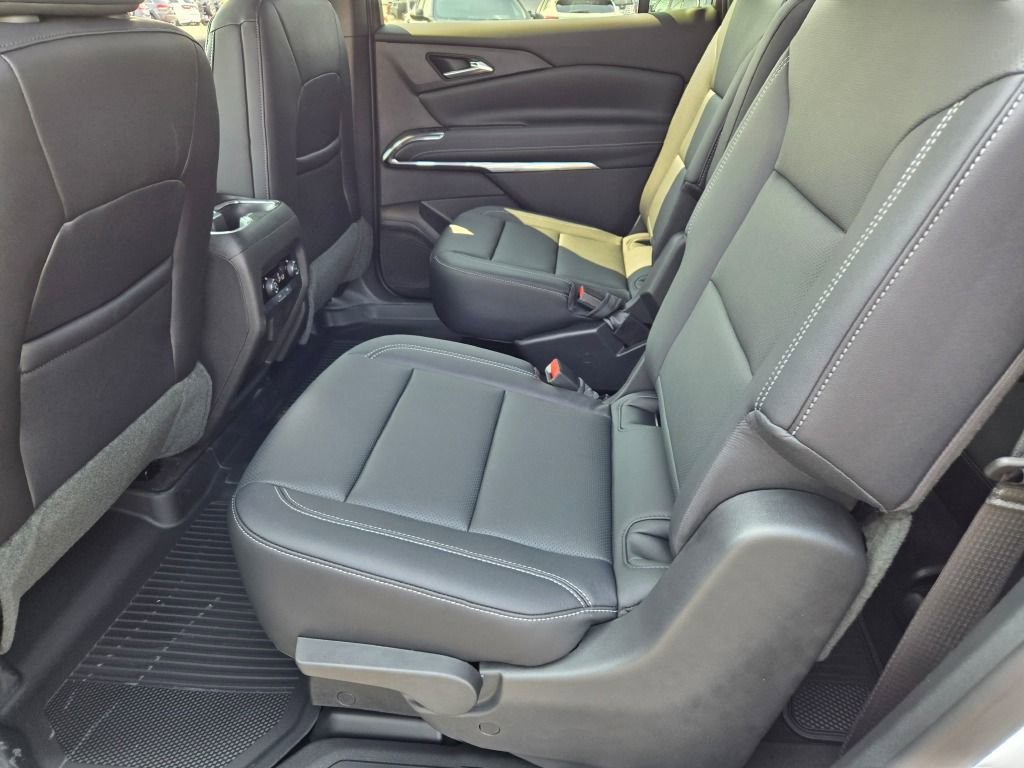 New 2026 Chevrolet Traverse LT w/ Driver Confidence Package AWD/4WD image 14