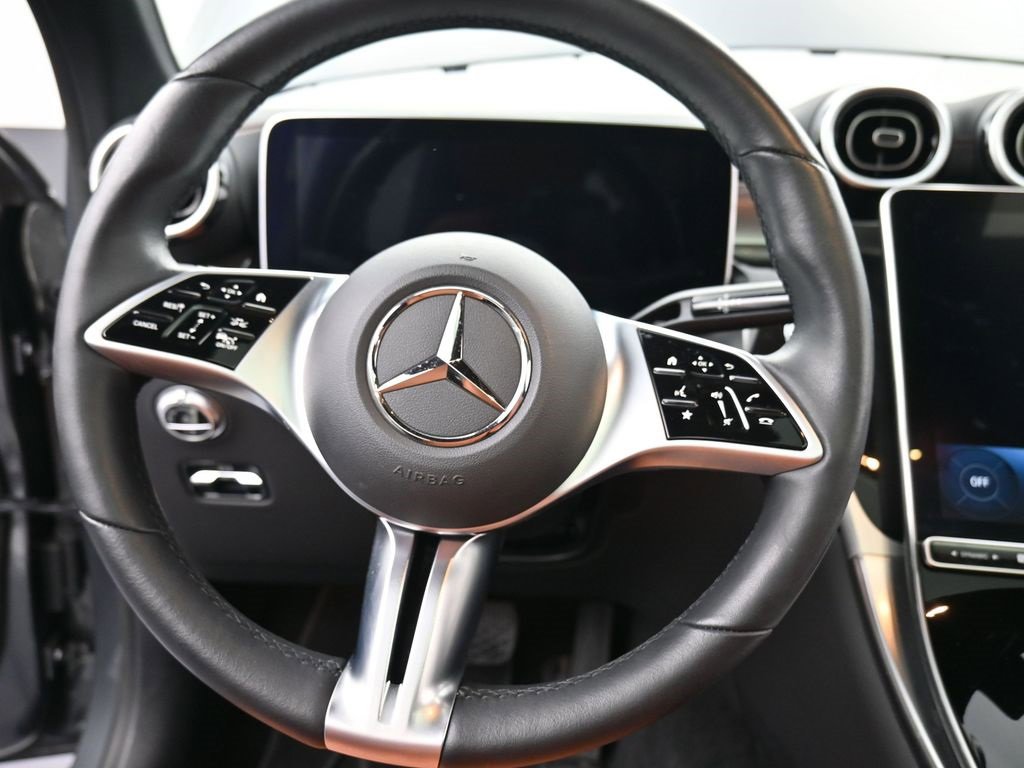 Used 2023 Mercedes-Benz GLC 300 4MATIC image 11