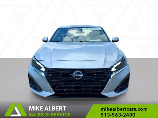 Used 2023 Nissan Altima 2.5 SV FWD image 2