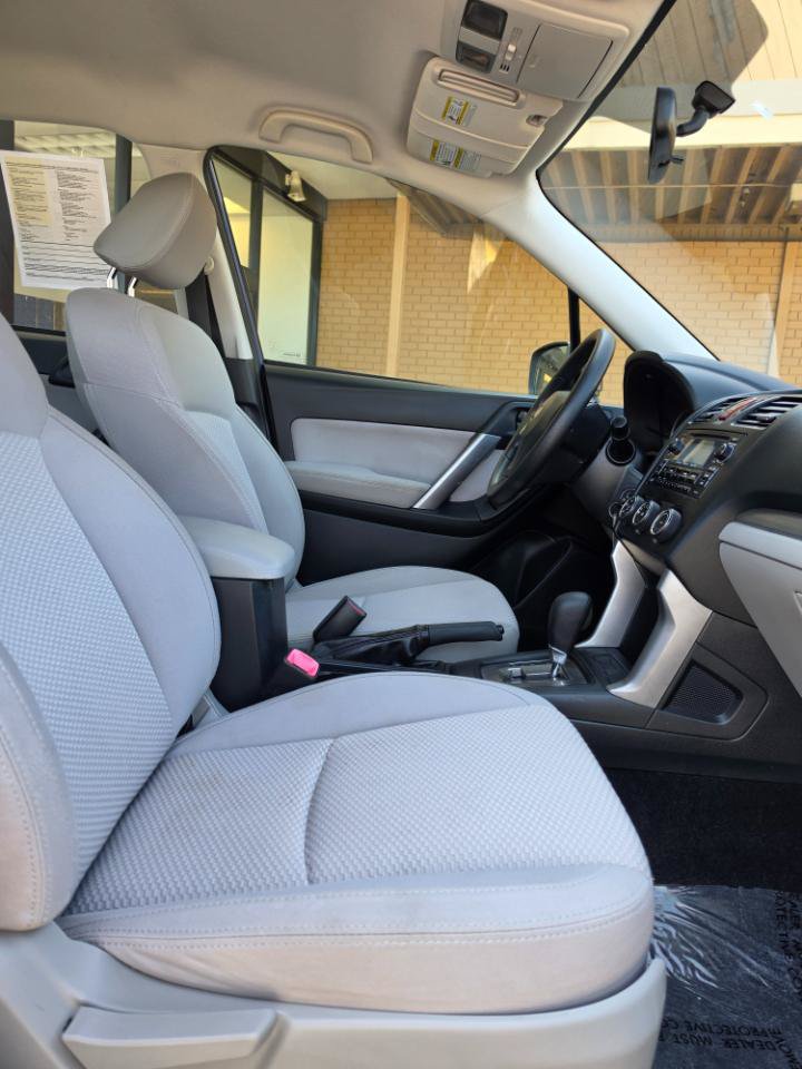 Used 2015 Subaru Forester 2.5i w/ Alloy Wheel Package AWD/4WD image 14